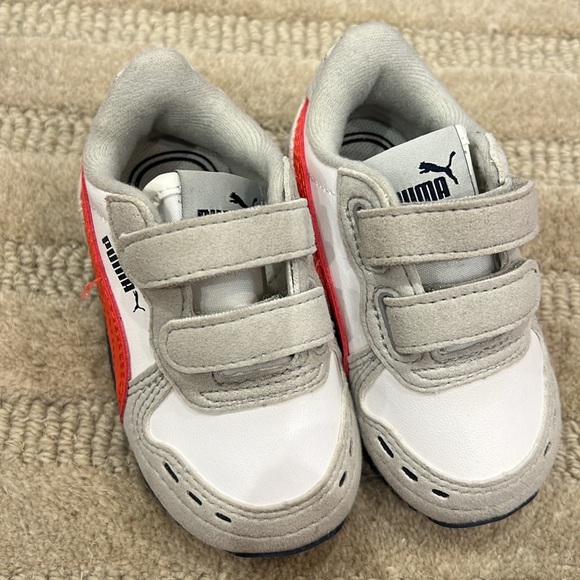 Like new condition 3 infant sneakers size 3/4/5 - Picture 2 of 7
